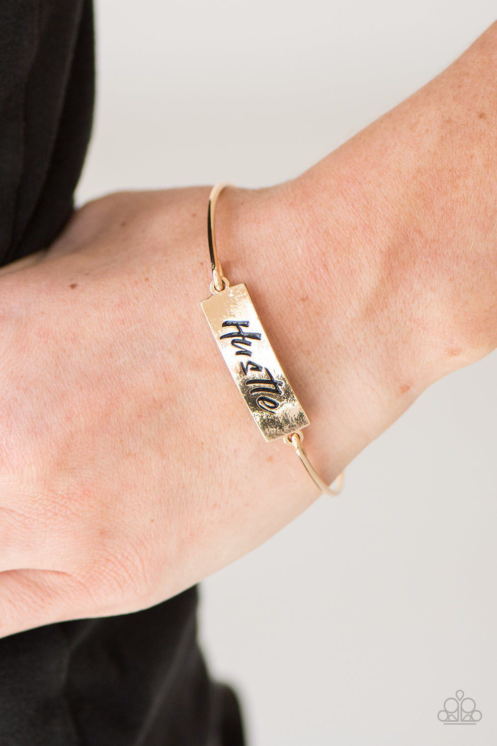 Paparazzi ♥ Hustle Hard - Gold ♥  Bracelet