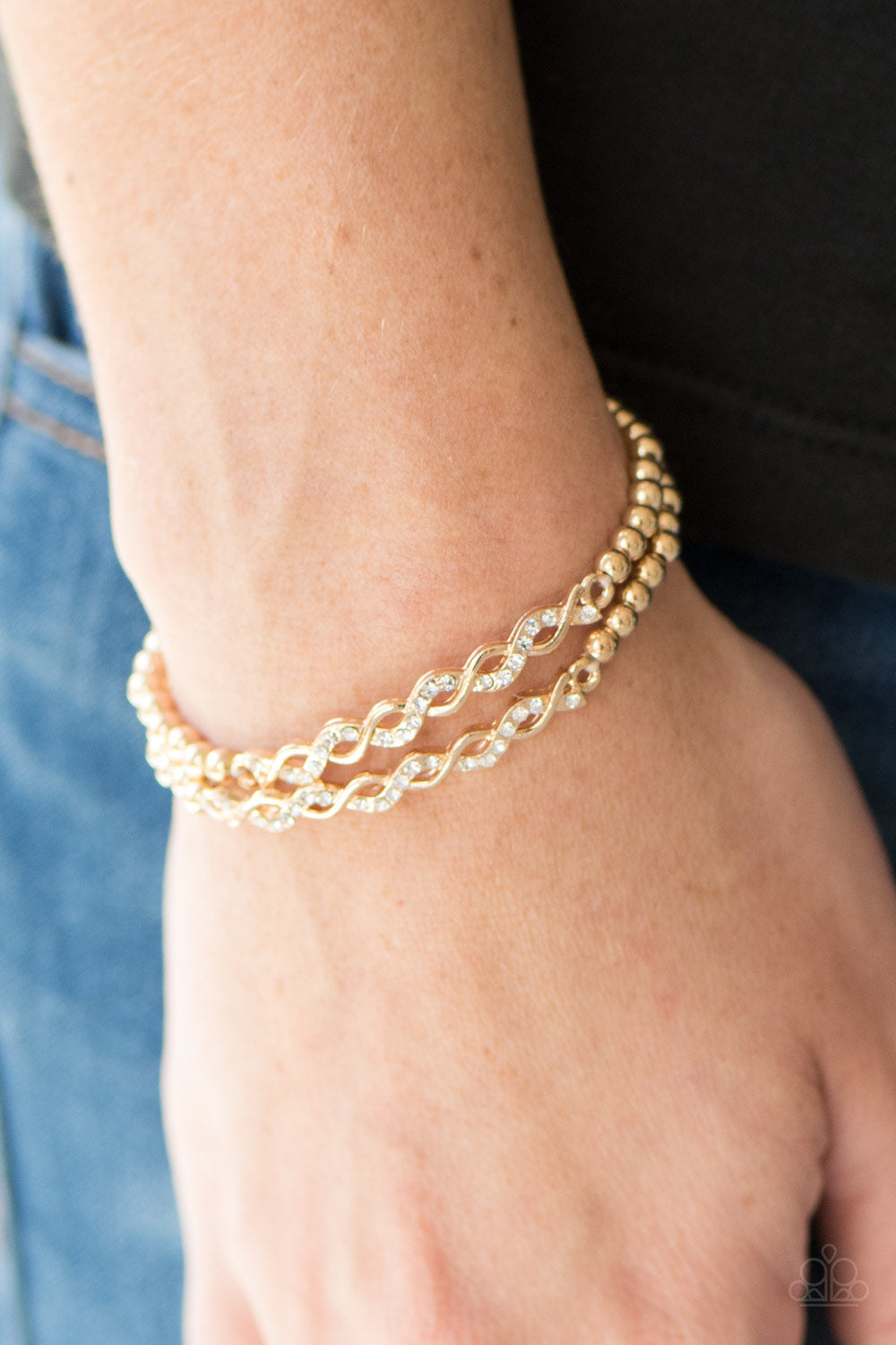 Paparazzi ♥ Uptown Utopia - Gold ♥  Bracelet