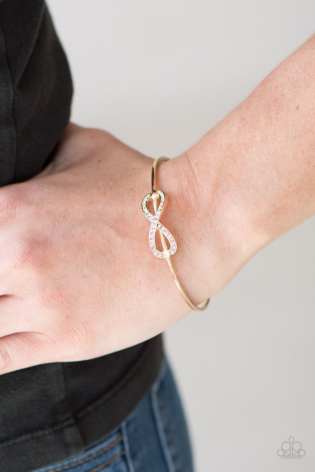 Paparazzi ♥ A Joy Forever - Gold ♥ Bracelet