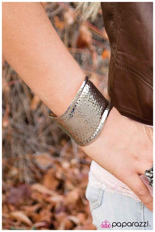 invincible-p9ed-svxx-003ja