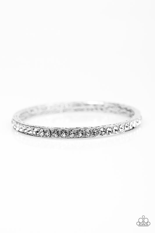 laid-back-luxury-white-p9re-wtxx-143xx