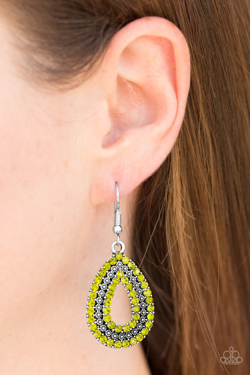 Paparazzi ♥ Make A GLAM Out Of You - Green ♥  Earrings