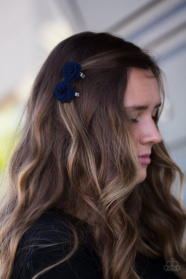 Paparazzi ♥ Bud Out - Blue ♥ Hair Clip