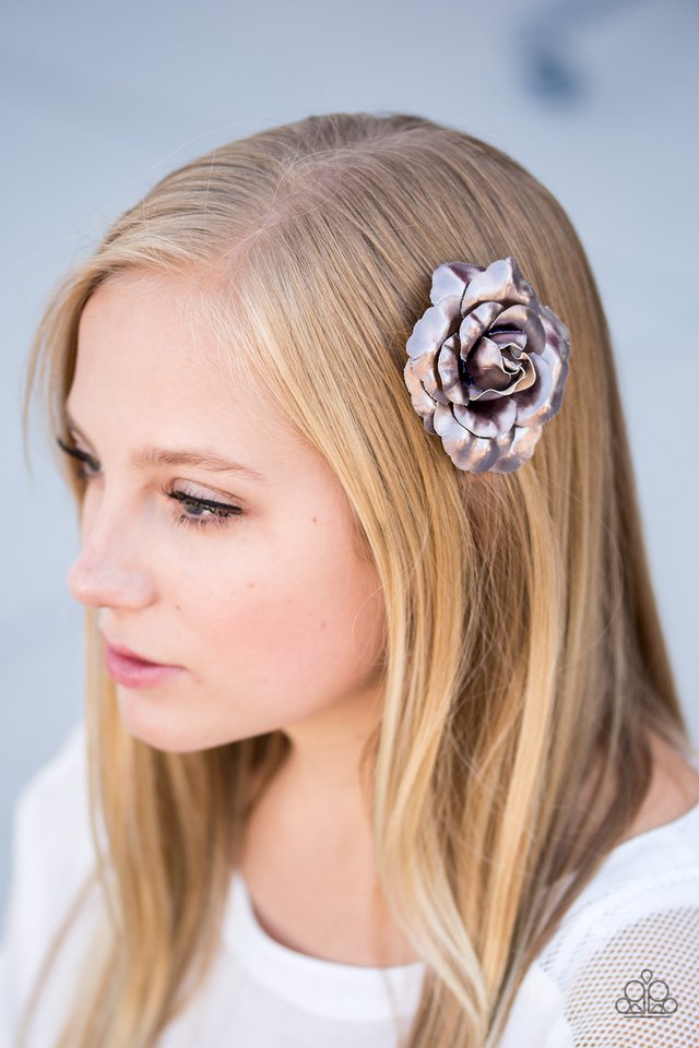 Paparazzi ♥ PETAL To The Metal - Silver ♥ Hair Clip