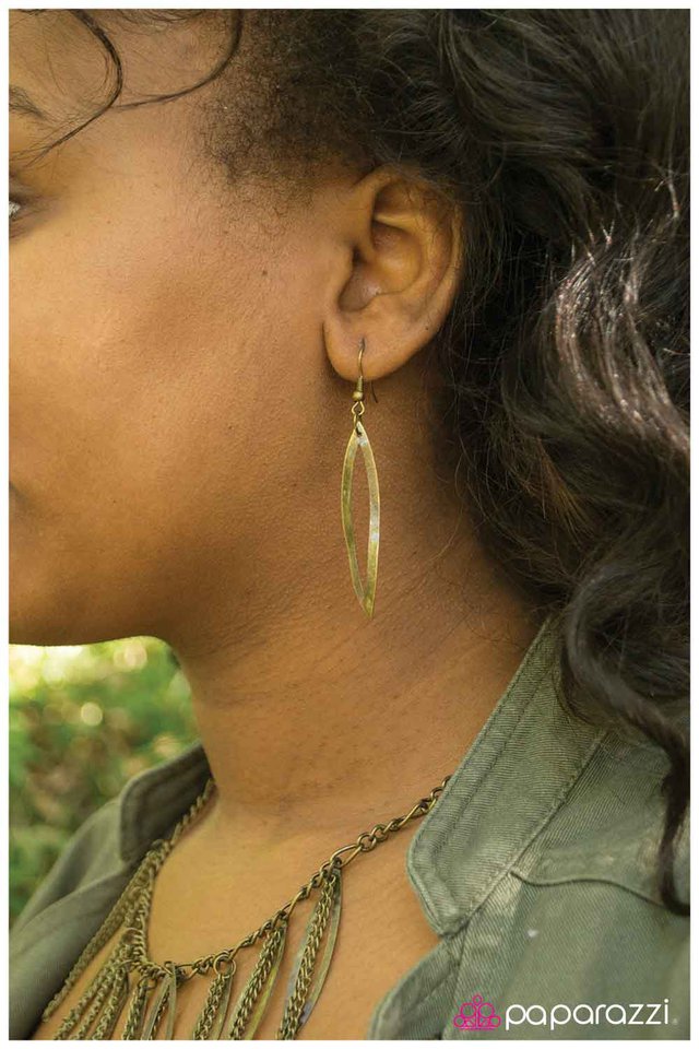 Paparazzi ♥ Flirting with Danger - Brass ♥ Necklace