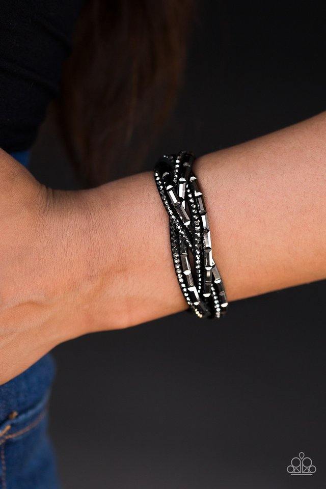 Paparazzi ♥ Too Cool For School - Black ♥ Bracelet