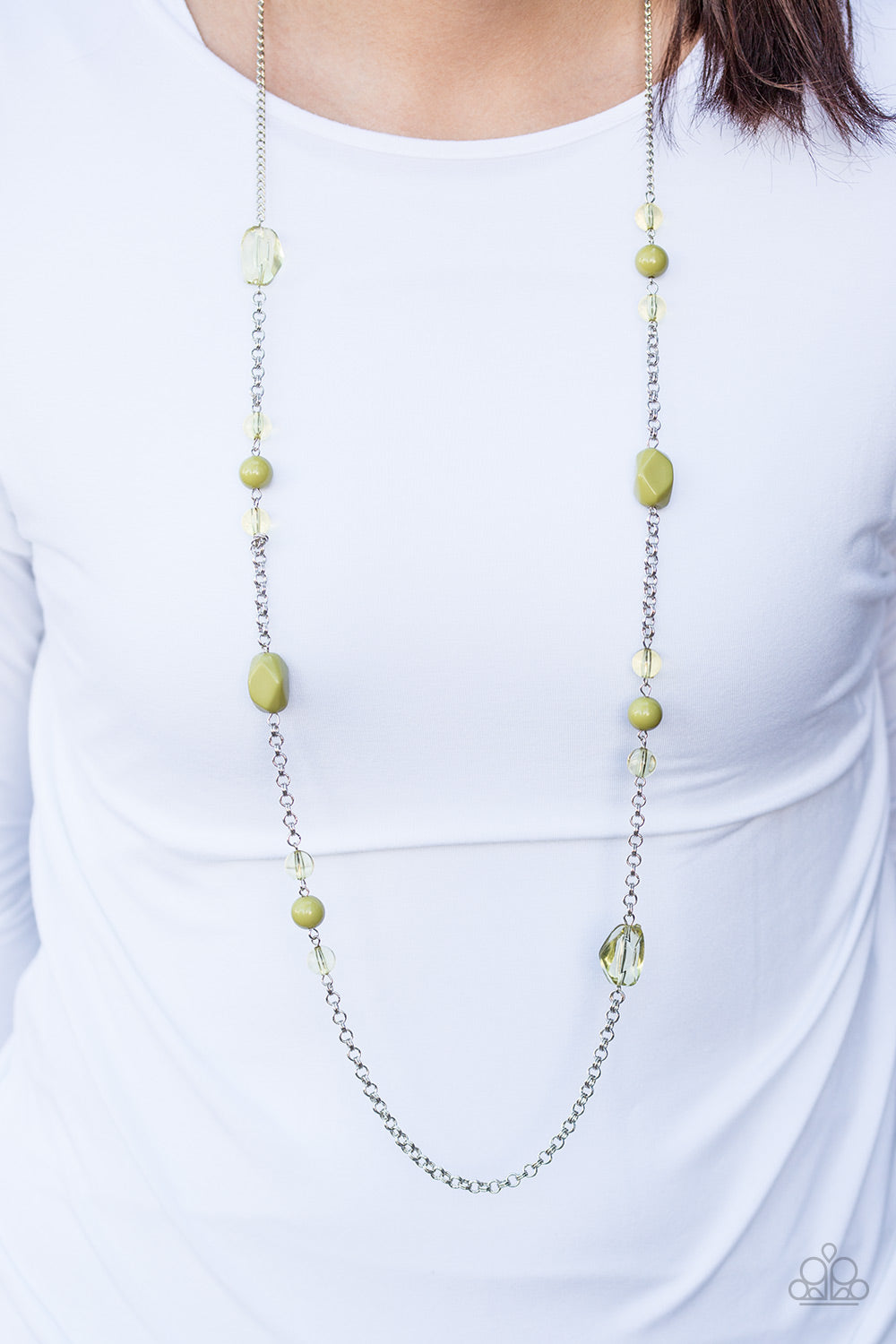 Paparazzi ♥ Already Famous - Green ♥  Necklace