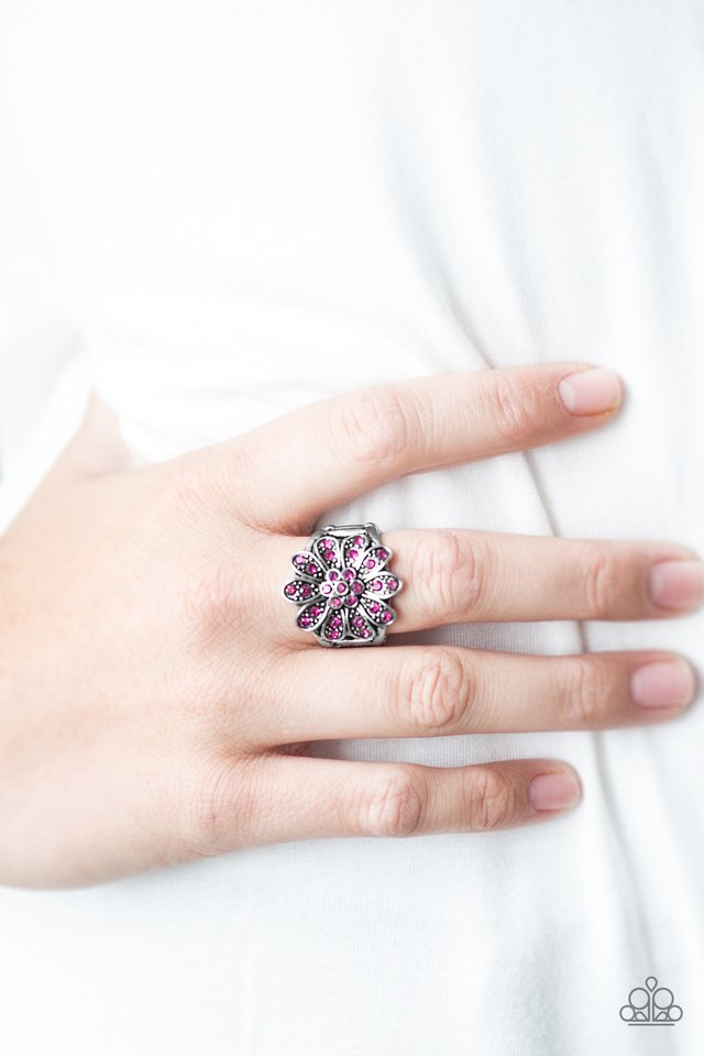 Paparazzi ♥ Peppy Perennial - Pink ♥ Ring
