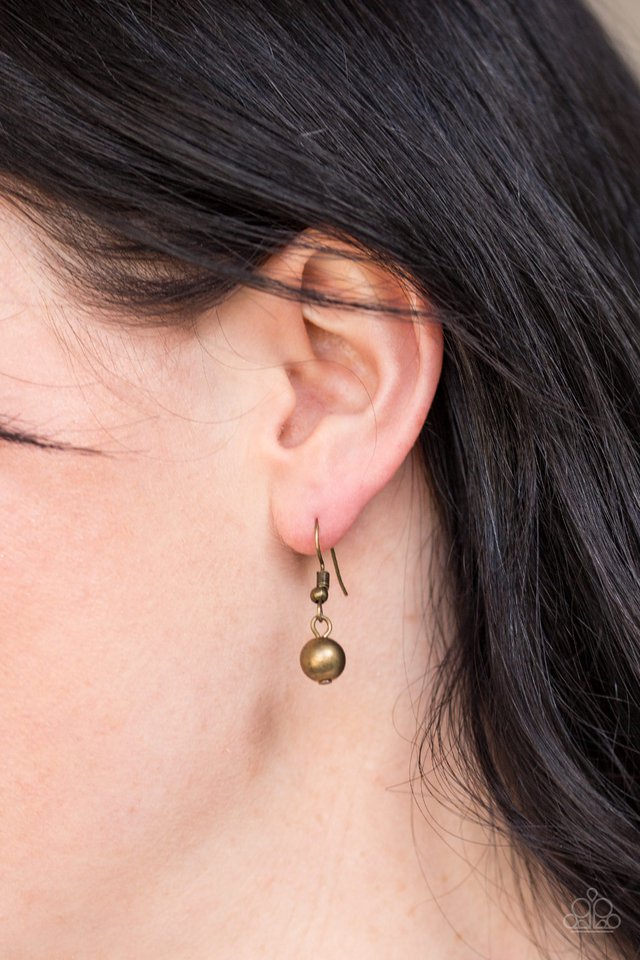 Paparazzi ♥ FLASH Out - Brass ♥ Necklace