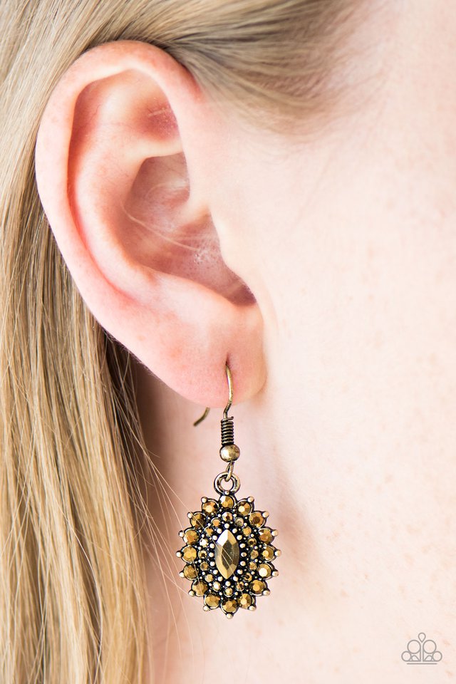 Paparazzi ♥ Everyones A SHIMMER! - Brass ♥ Earrings