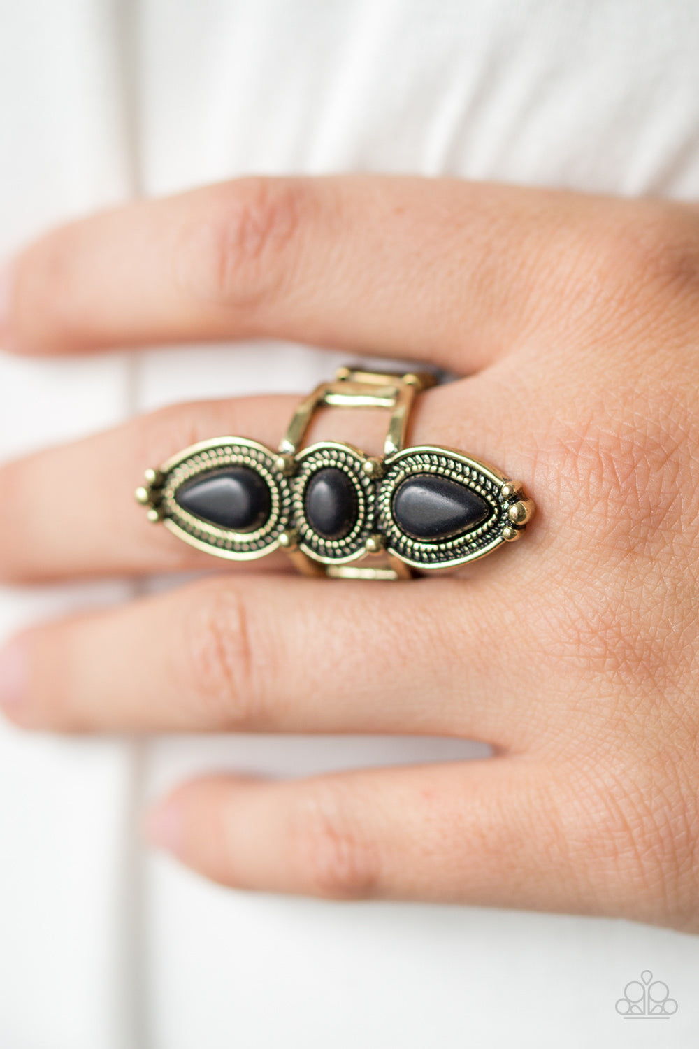 Paparazzi ♥ Calling All Chiefs - Brass ♥  Ring