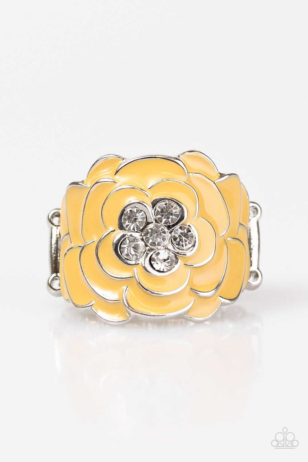 orchid-cascades-yellow-p4wh-ywxx-084xx
