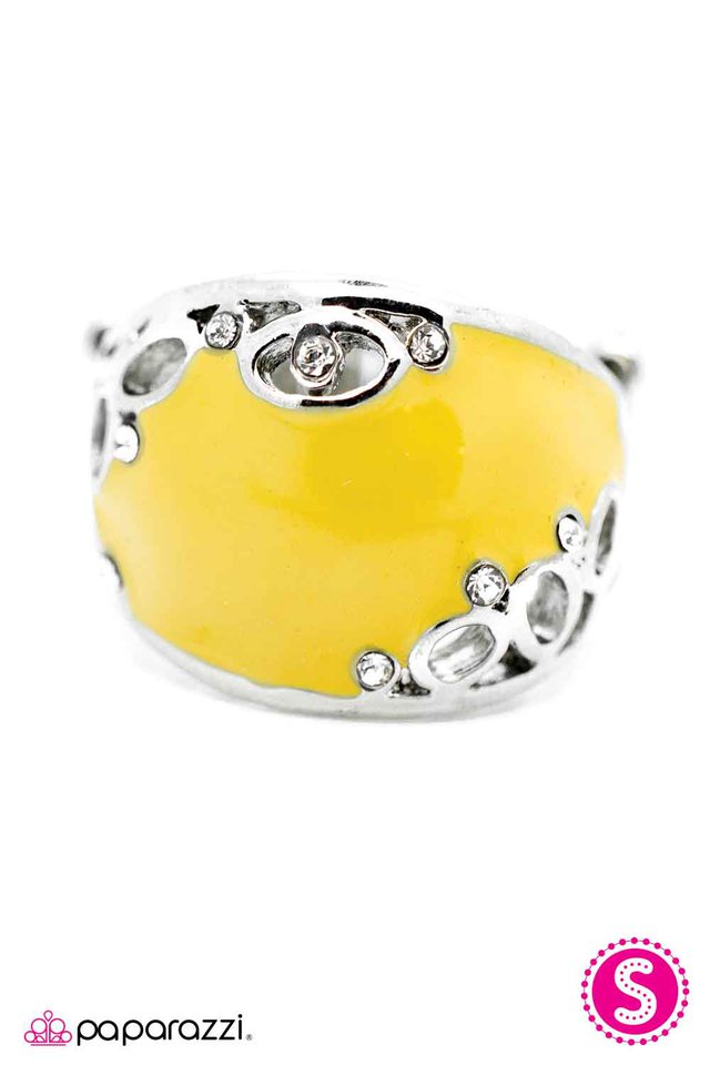 Paparazzi ♥ Good Vibrations - Yellow ♥ Ring