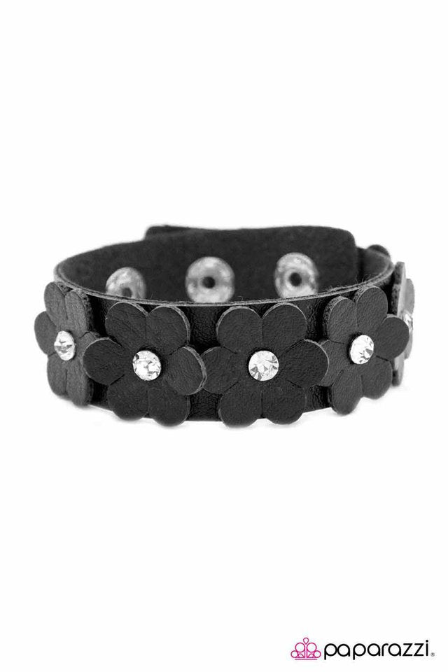 Paparazzi ♥ Bad Romance - Black ♥ Bracelet
