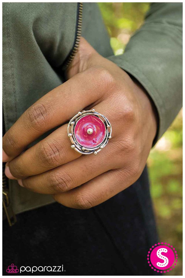 the-eye-of-the-storm-pink-p4tr-pksv-004jg