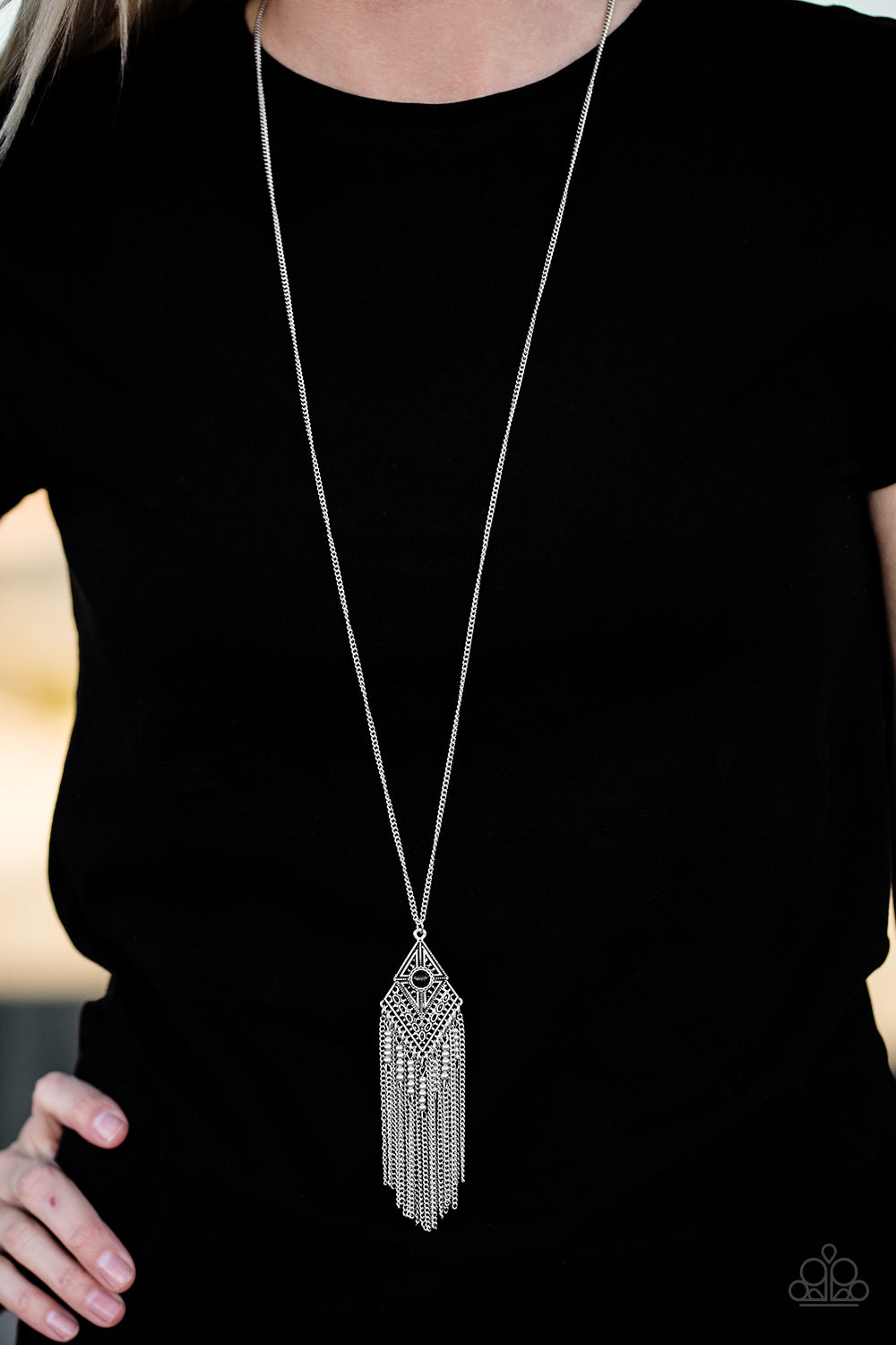 Paparazzi ♥ The Adventure Begins - Black ♥  Necklace