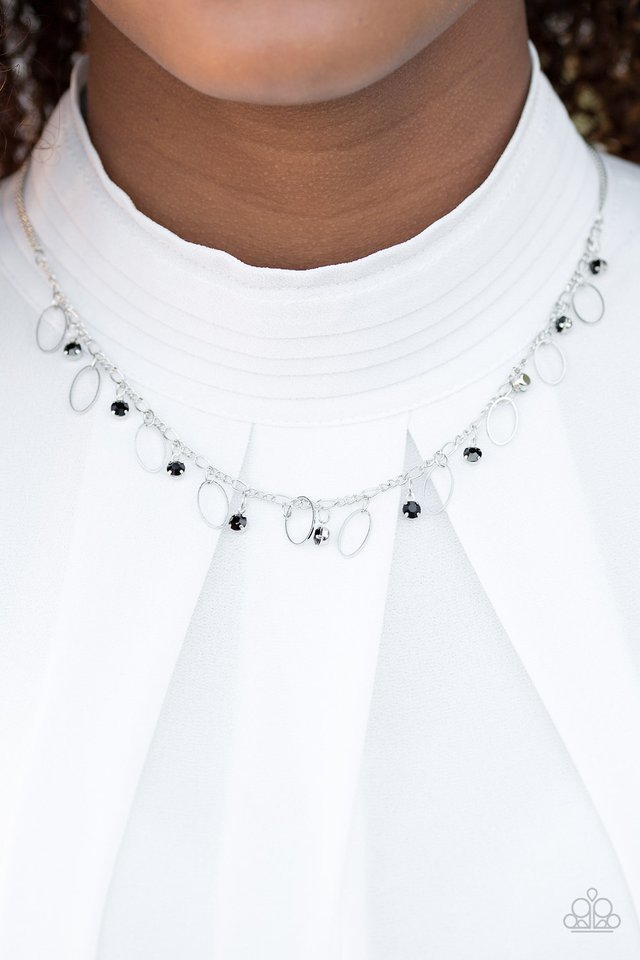 Paparazzi ♥ Twinkle At Twilight - Black ♥ Necklace