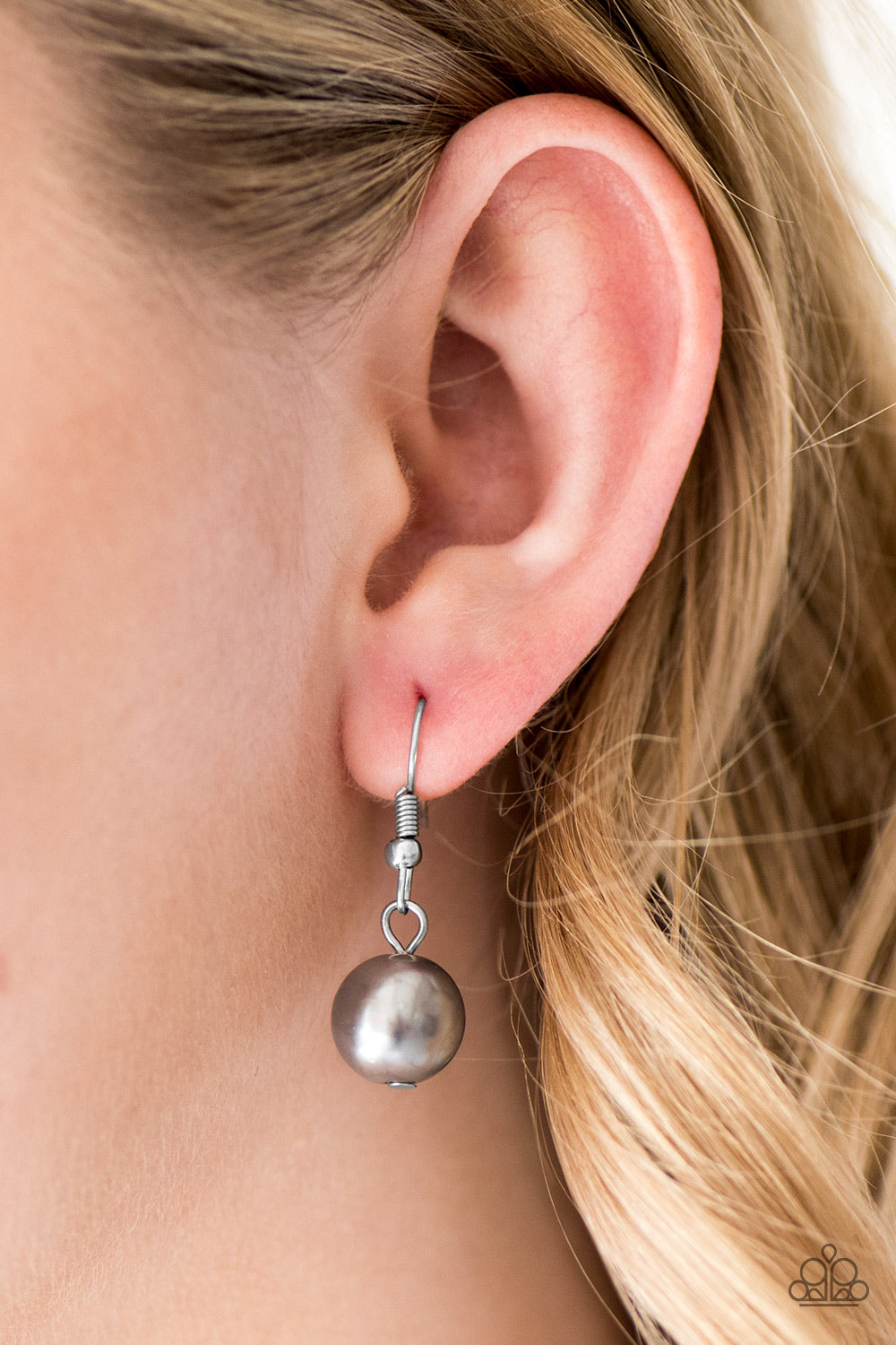 Paparazzi ♥ Dramatically Diva - Silver ♥  Necklace