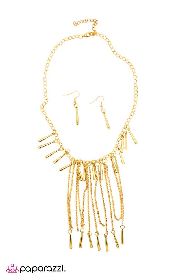 Paparazzi ♥ Totally Tubular - Gold ♥ Necklace