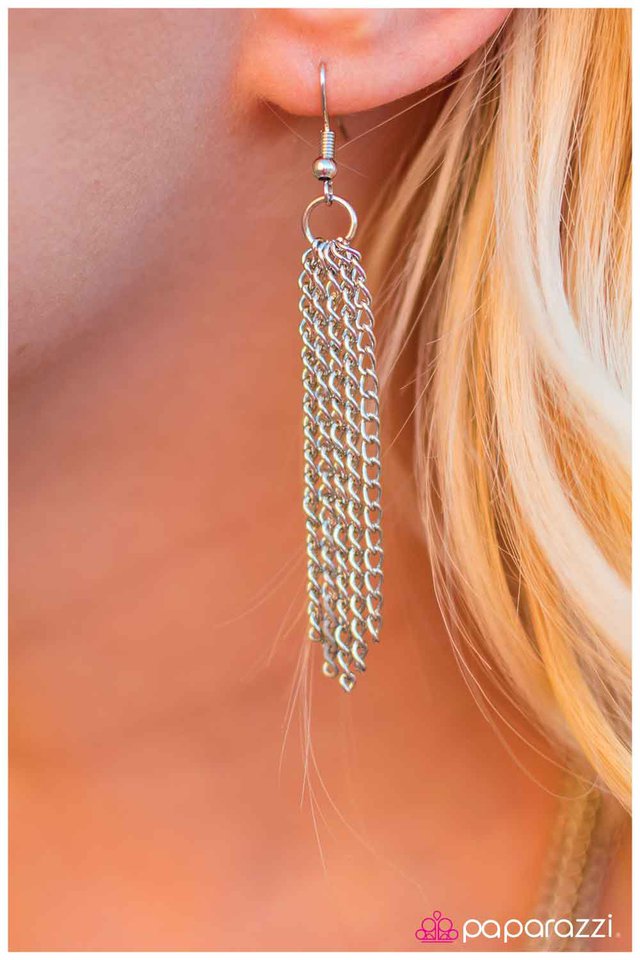 Paparazzi ♥ Throw Caution to the Wind - White ♥ Necklace