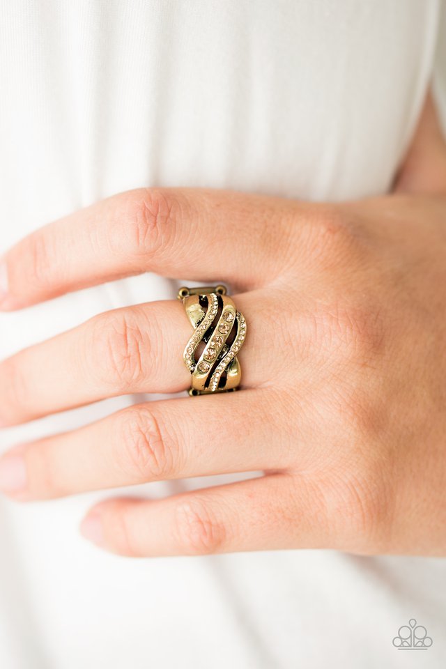 Paparazzi ♥ Flirting With Sparkle - Brass ♥ Ring