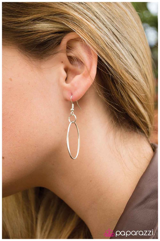 Paparazzi ♥ Right Where I Belong - Silver ♥ Necklace