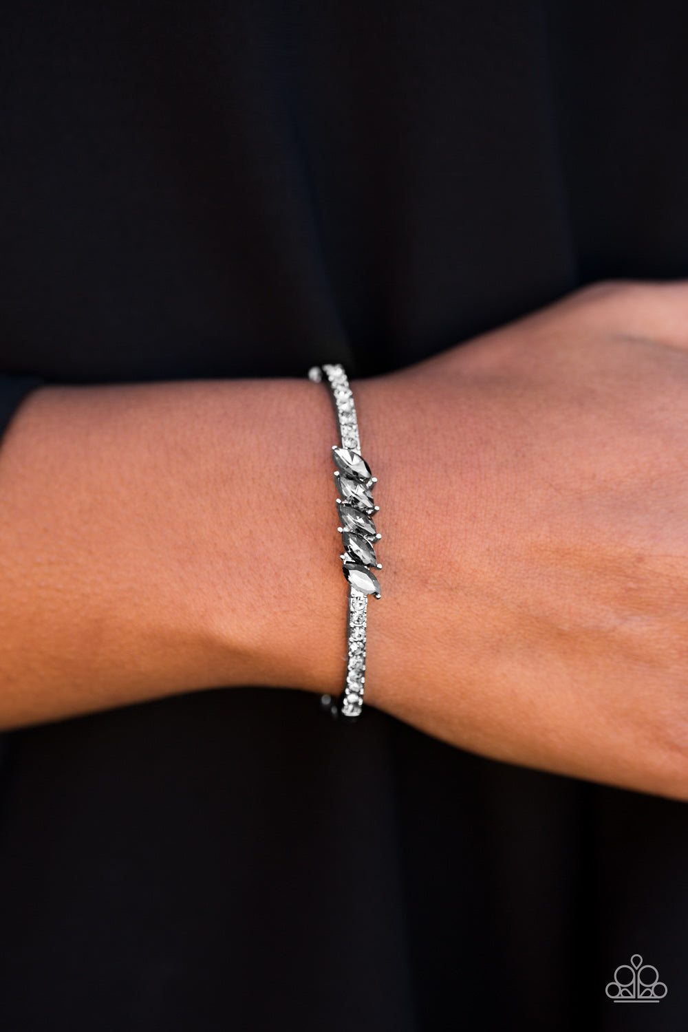 Paparazzi ♥ Lap Of Luxury - Silver ♥  Bracelet