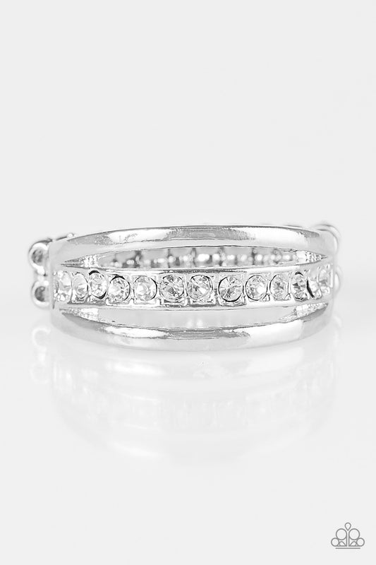 desperately-chic-ing-attention-white-p4da-wtxx-029xx