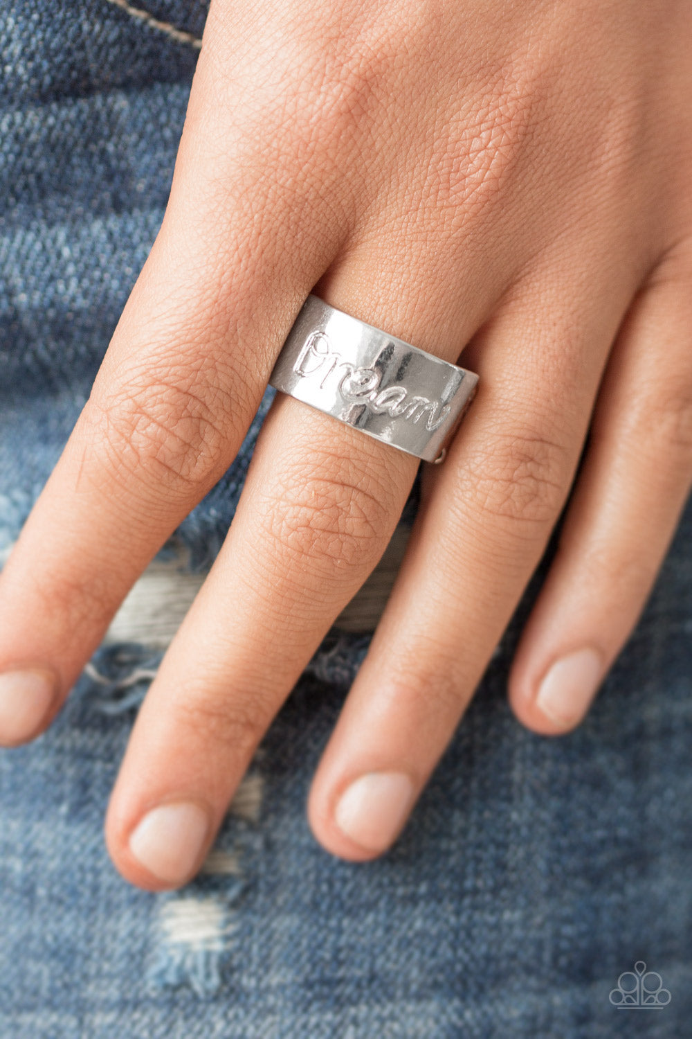 Paparazzi ♥ Follow Your Dreams - Silver ♥  Ring