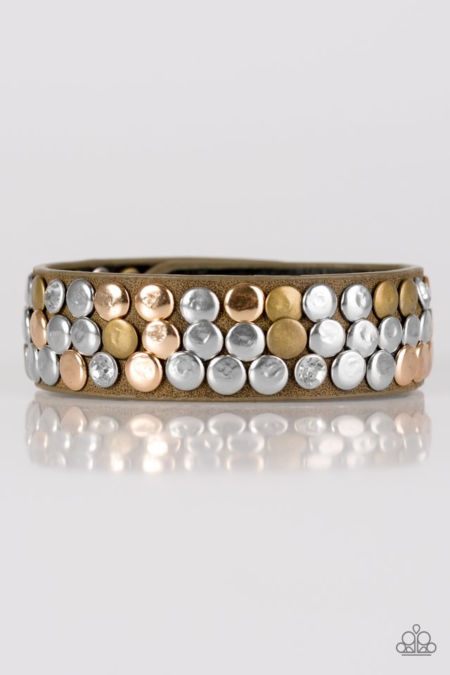 dont-step-on-a-crack-green-p9ur-grxx-018xx