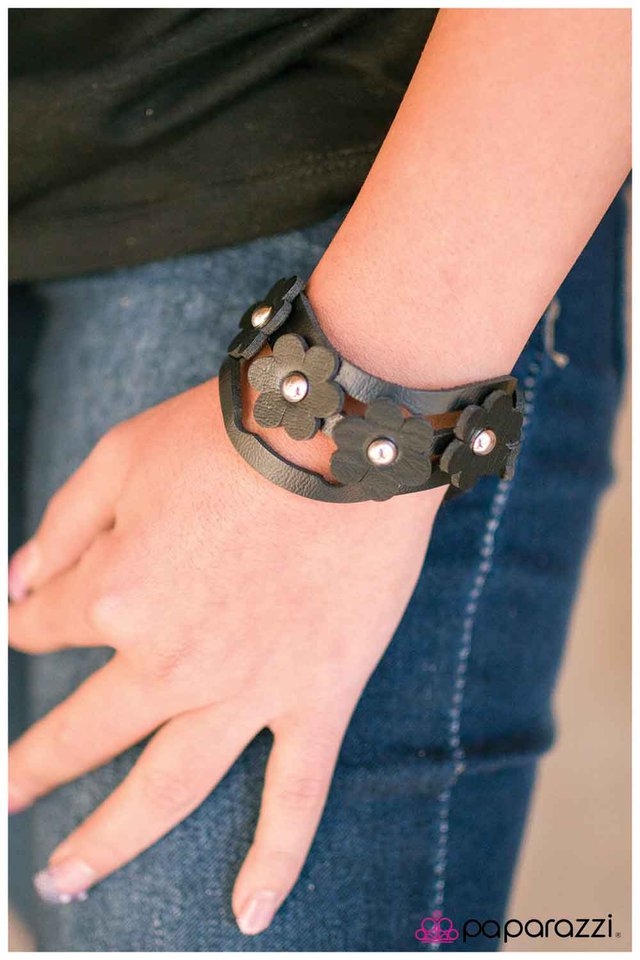 steady-as-she-goes-p9wh-bkur-002xx