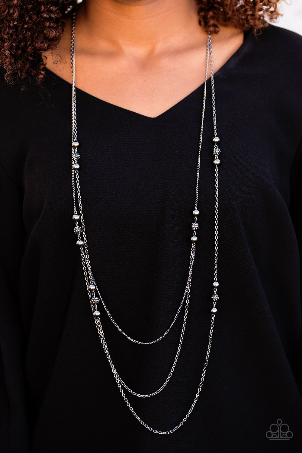 Paparazzi ♥ Be In The GLOW - Black ♥  Necklace