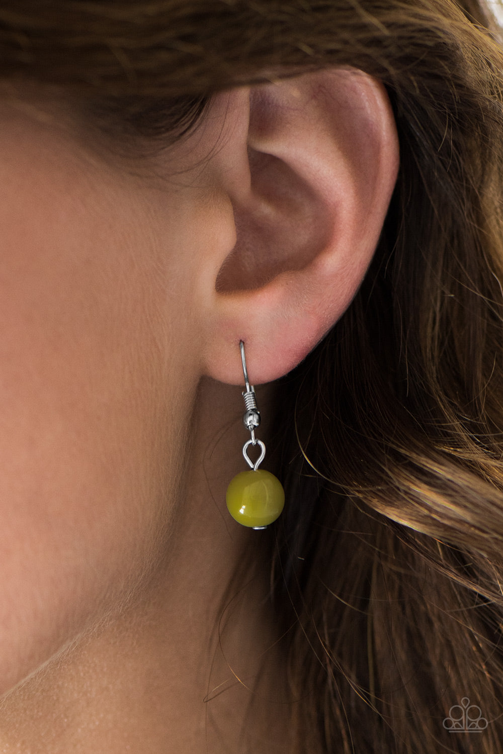 Paparazzi ♥ Here Comes The Storm - Green ♥  Necklace