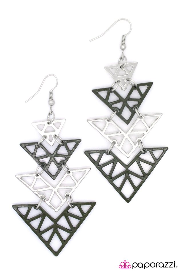 Paparazzi ♥ Straight to the Point - Green ♥ Earrings