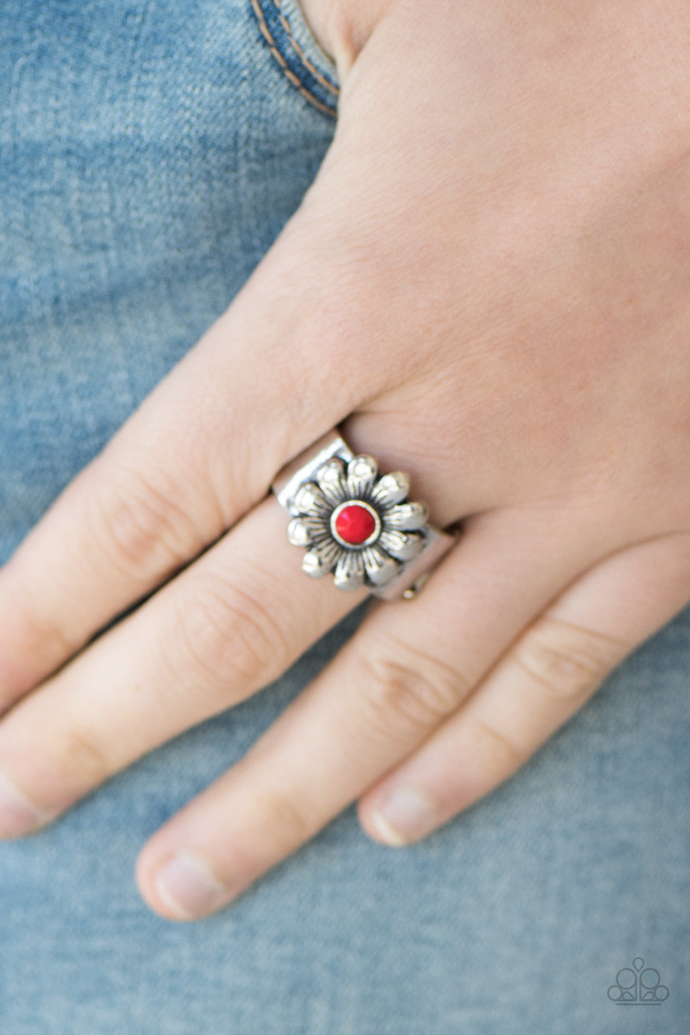 Paparazzi ♥ Dreamy Fields - Red ♥  Ring