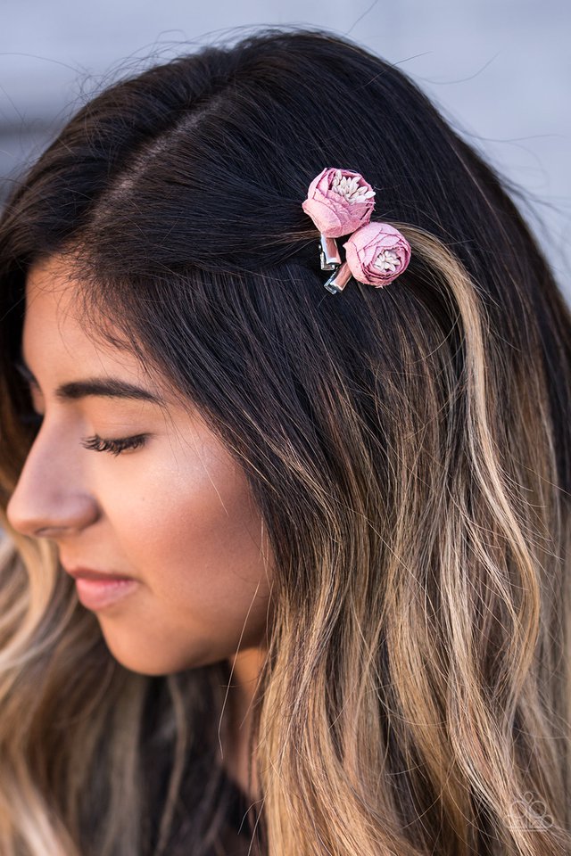 Paparazzi ♥ Winter Flowers - Pink ♥ Hair Clip
