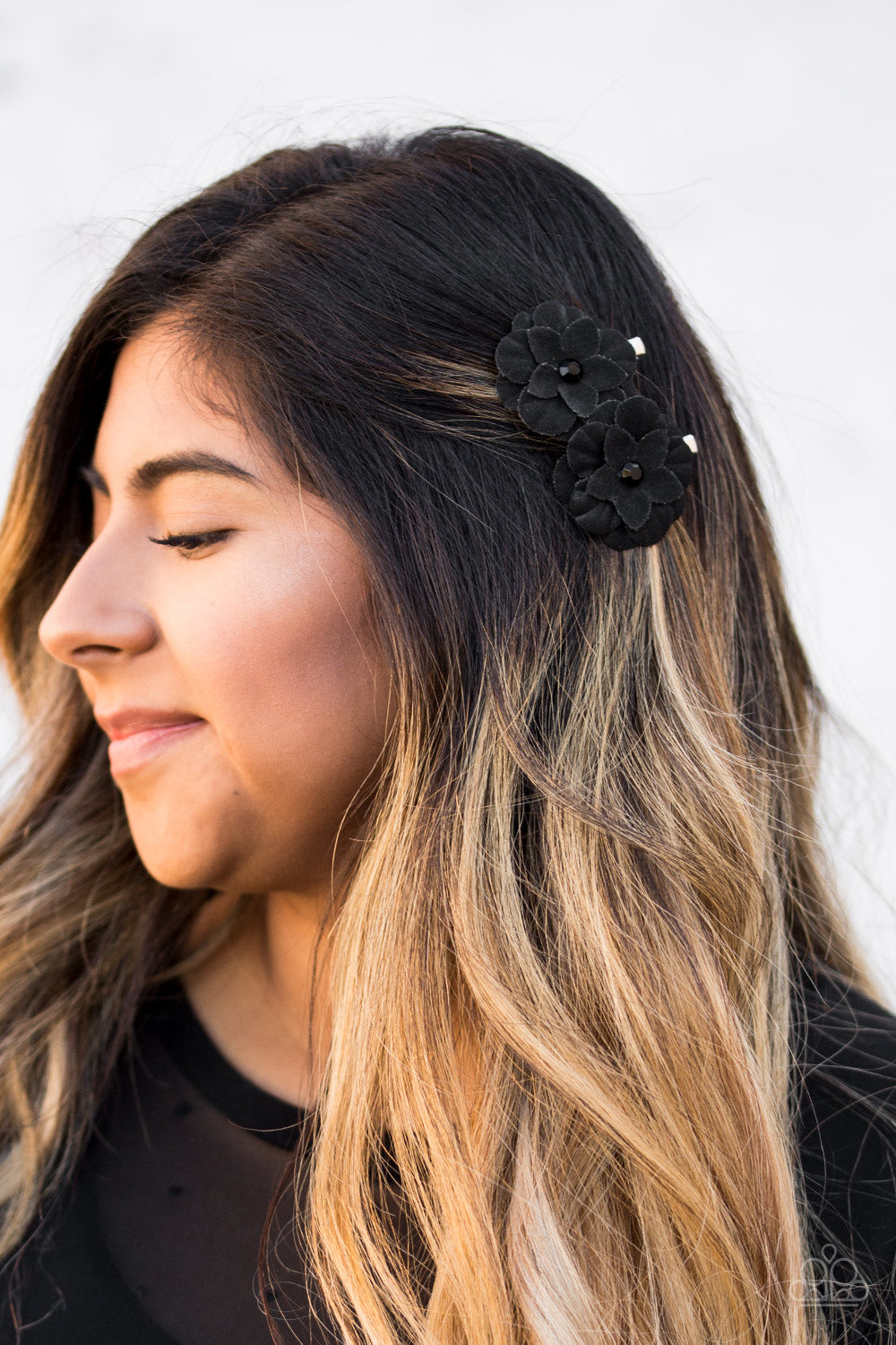 Paparazzi ♥ Blossom Banquet - Black ♥  Hair Clip