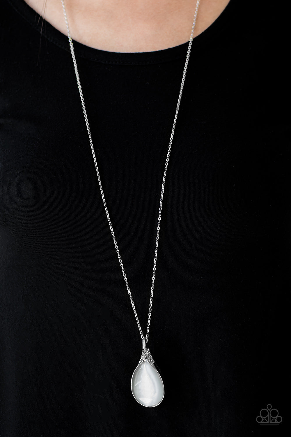 Paparazzi ♥ Timelessly Tranquil - White ♥  Necklace