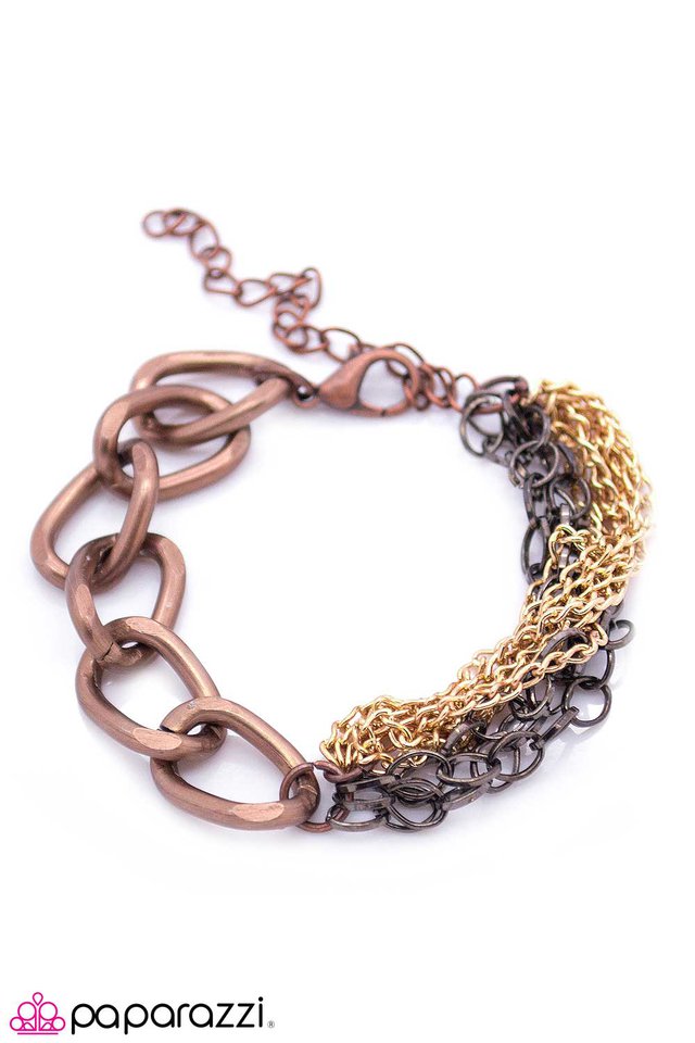 Paparazzi ♥ Meet Me In the Middle - Copper ♥ Bracelet
