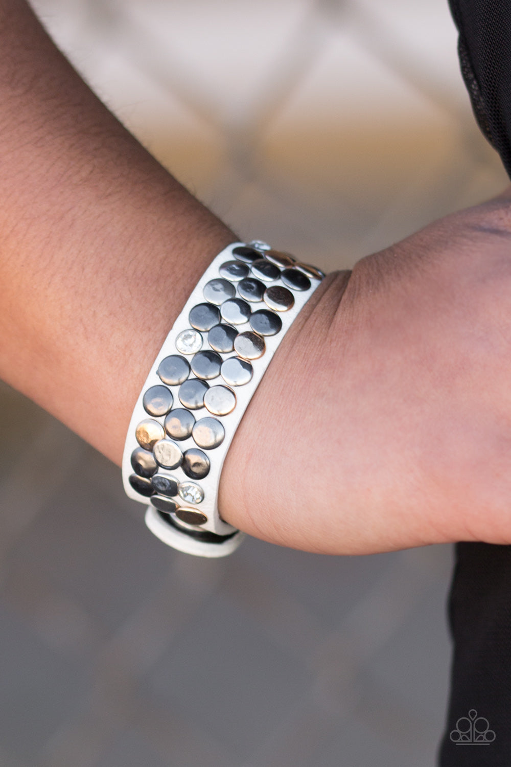 Paparazzi ♥ Dont Step On A Crack... - White ♥  Bracelet