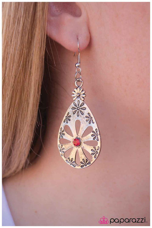 daisy-chain-red-p5wh-resv-001xx