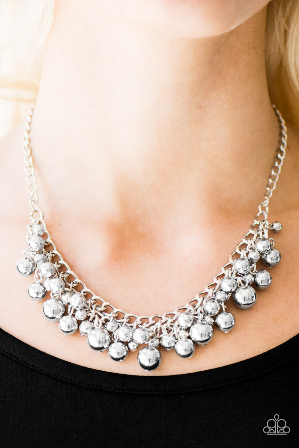 Paparazzi ♥ Heels and Hustle - Silver ♥  Necklace