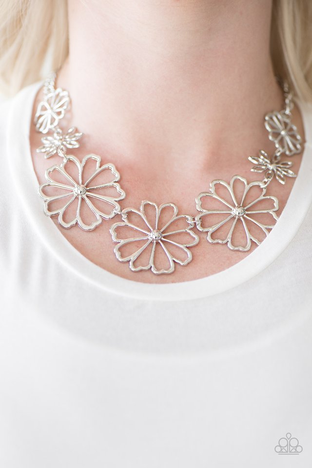 Paparazzi ♥ Blooming With Beauty - Silver ♥ Necklace