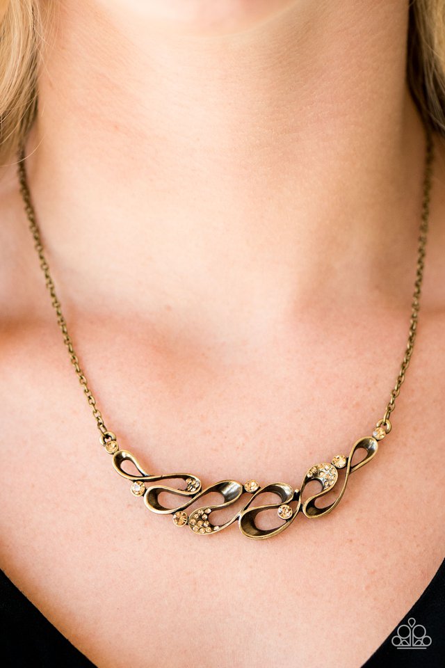 Paparazzi ♥ Easy Money - Brass ♥ Necklace