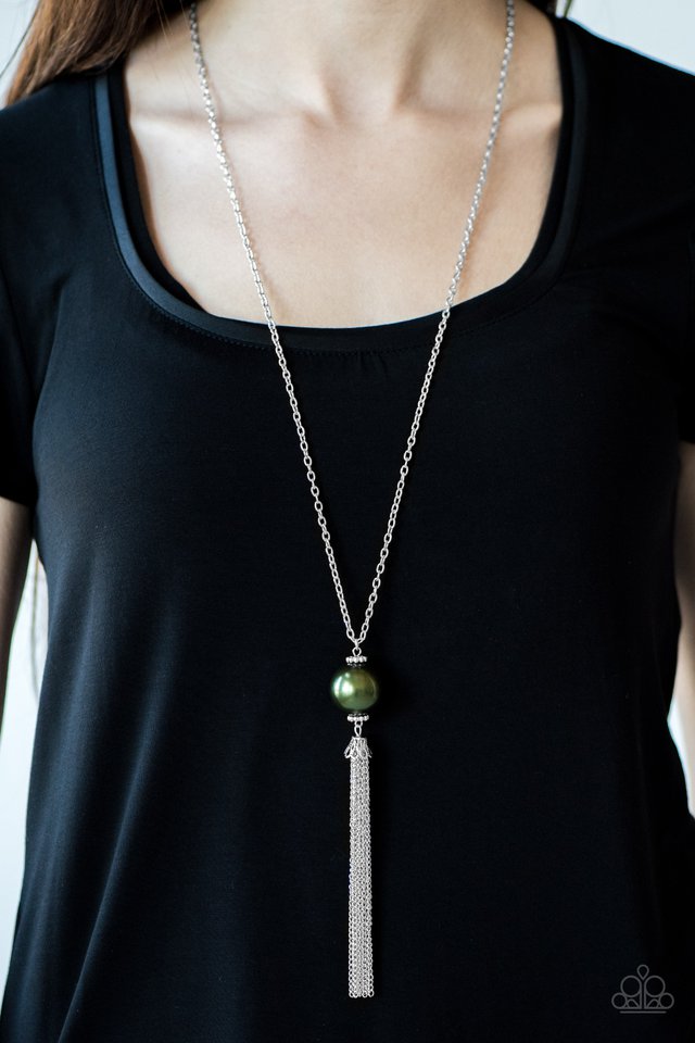 Paparazzi ♥ Be A Boss - Green ♥ Necklace