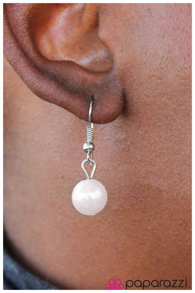 Paparazzi ♥ Cascading Elegance - White ♥ Necklace