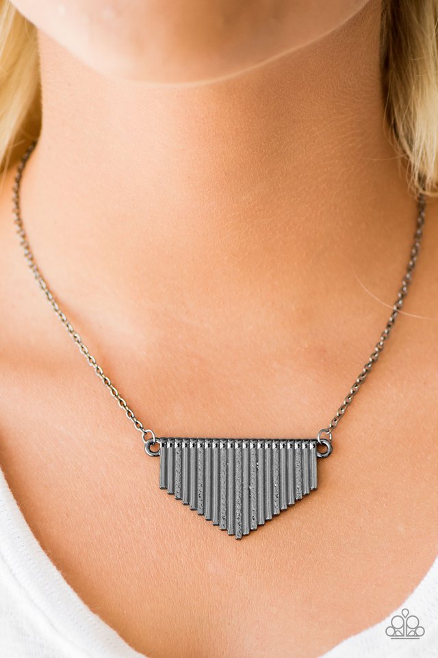 Paparazzi ♥ Imperially Industrial - Black ♥ Necklace