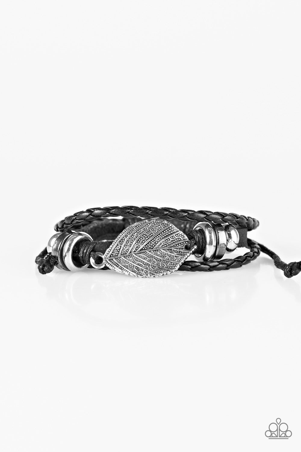 forest-find-black-p9ur-bkxx-207xx