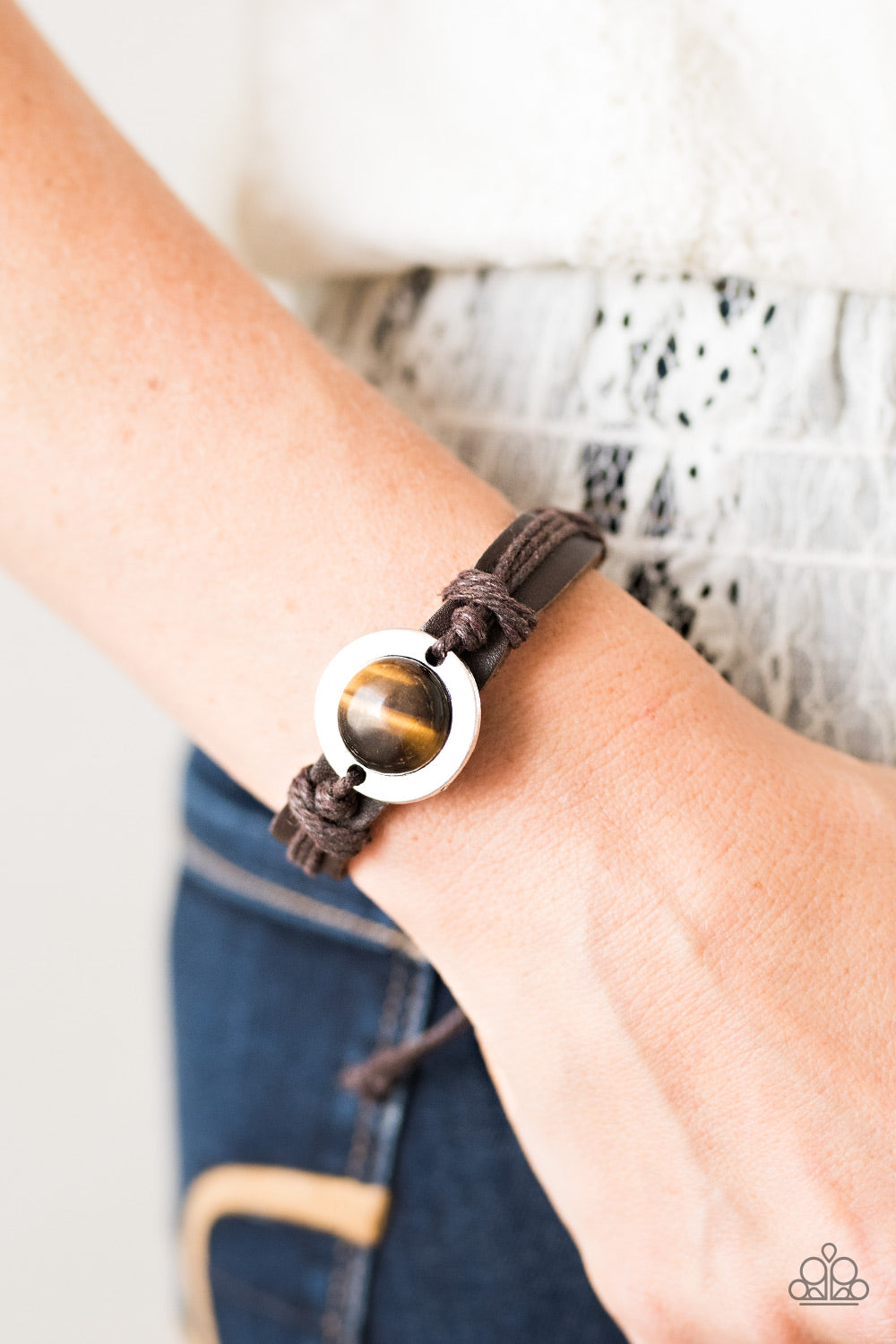 Paparazzi ♥ Hit The LANDMARK - Brown ♥  Bracelet