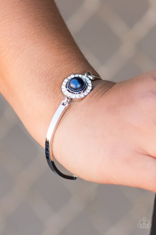 Paparazzi ♥ Glamour Icon - Blue ♥ Bracelet